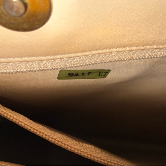 CHANEL Beautiful Quilted Vintage Tote Chain-Leather straps Tan Gold Bag Charm - Picture 9 of 13